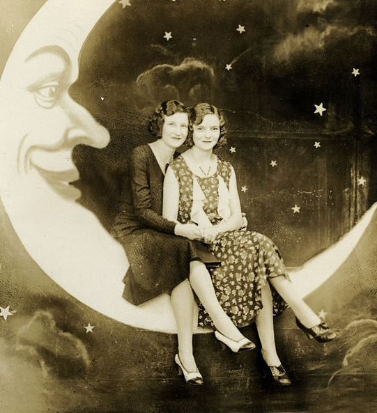 Paper Moon Vintage